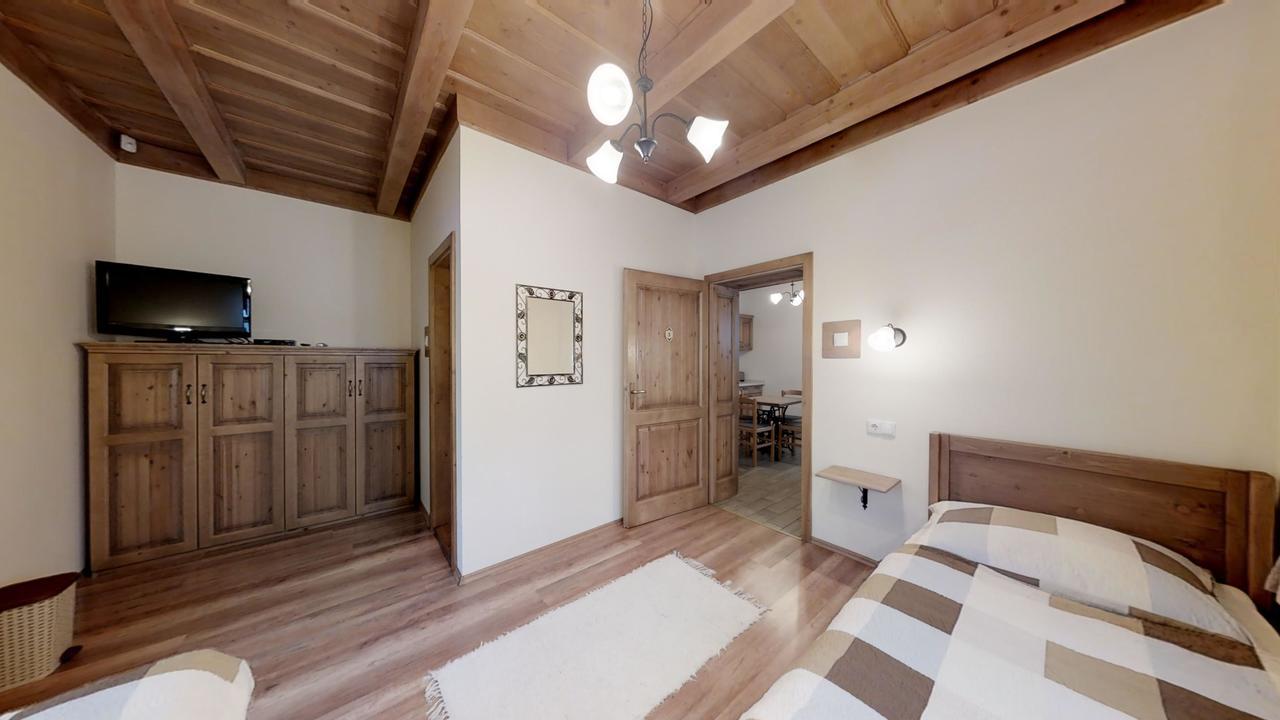 Tóth Vendégház és Apartmanház Újfehértó Exterior foto
